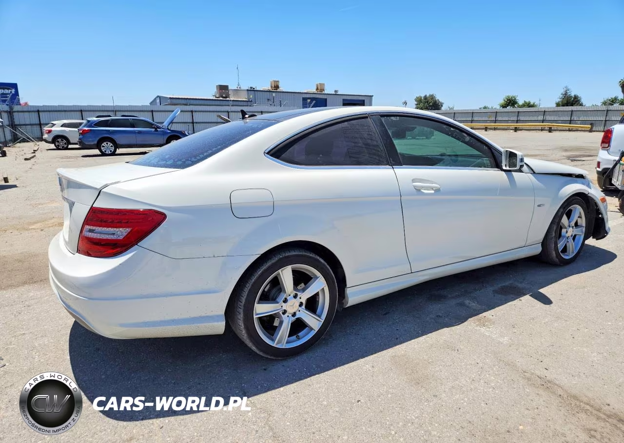 2012 Mercedes-Benz C 250 VIN:WDDGJ4HBXCF920881 - 3