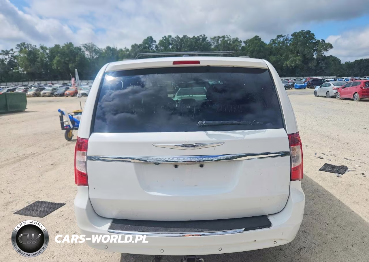 2013 Chrysler Town & Country Touring L VIN:2C4RC1CG5DR815819 - 6