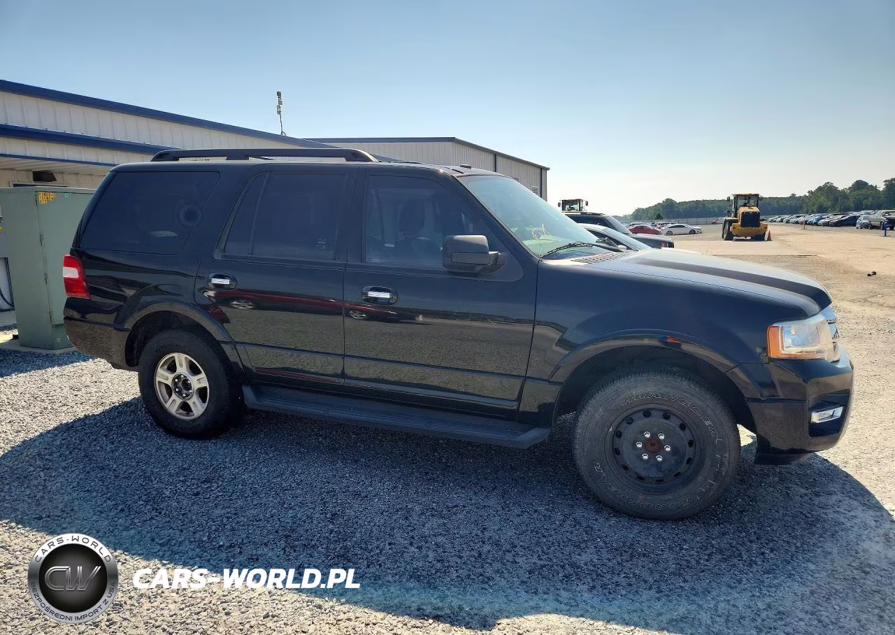 2017 Ford Expedition Xlt VIN:1FMJU1HT4HEA76392 - 4