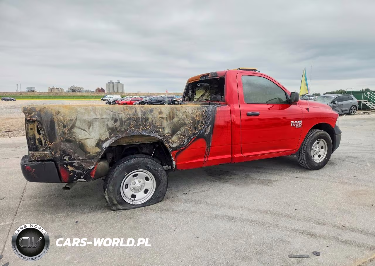 2023 Ram 1500 Classic VIN:3C6JR6DGXPG607508 - 3