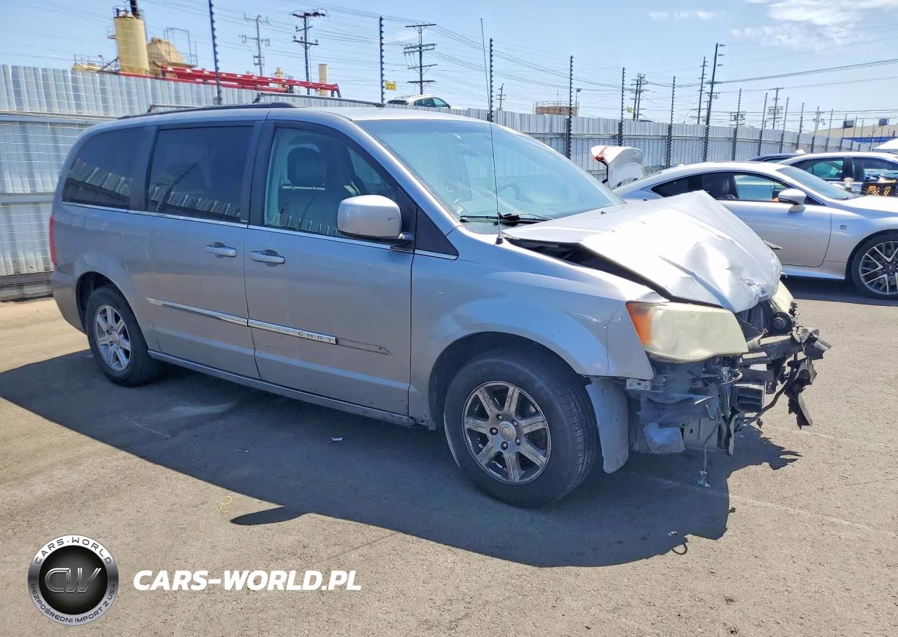 2013 Chrysler Town & Country Touring VIN:2C4RC1BG8DR630052 - 4