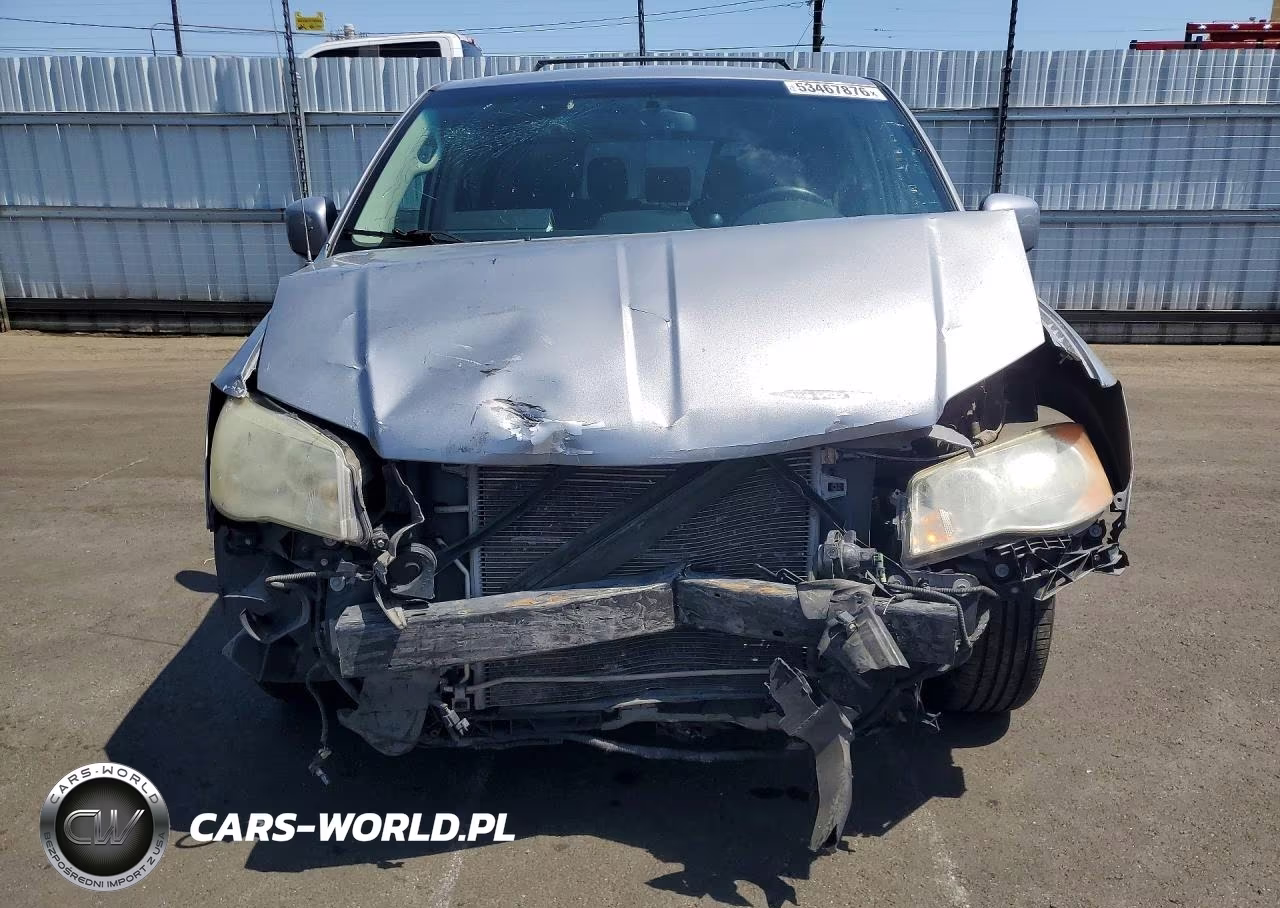 2013 Chrysler Town & Country Touring VIN:2C4RC1BG8DR630052 - 5