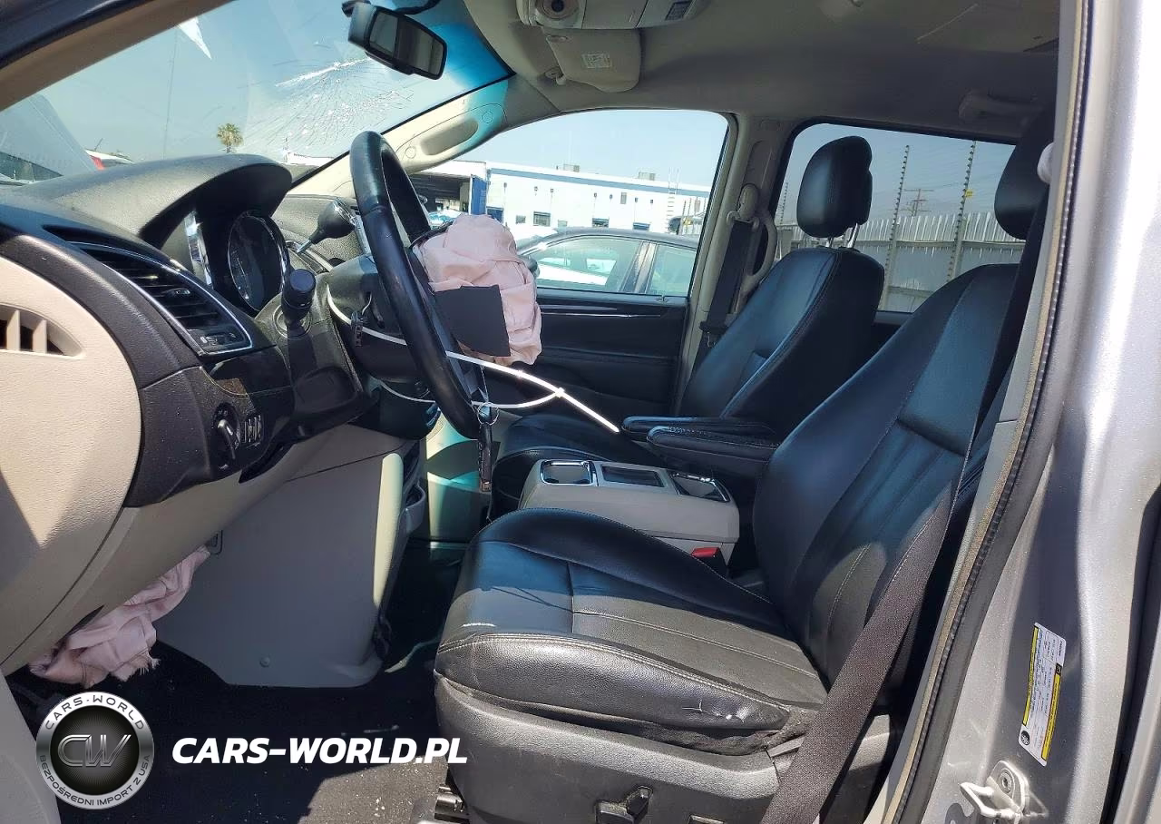 2013 Chrysler Town & Country Touring VIN:2C4RC1BG8DR630052 - 7