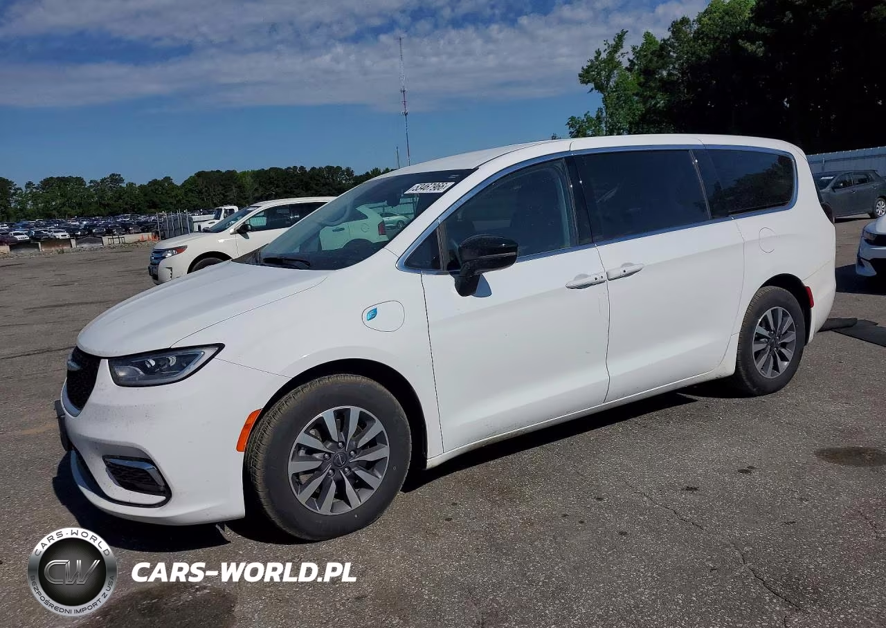 2024 Chrysler Pacifica Hybrid Select
