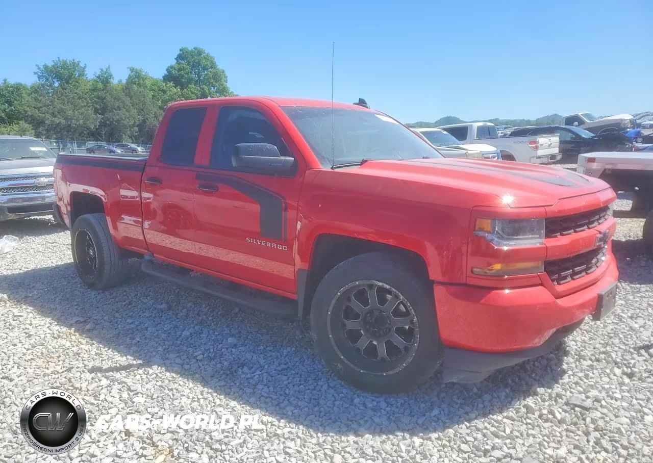 2018 Chevrolet Silverado K1500 Custom VIN:1GCVKPEC9JZ229205 - 4
