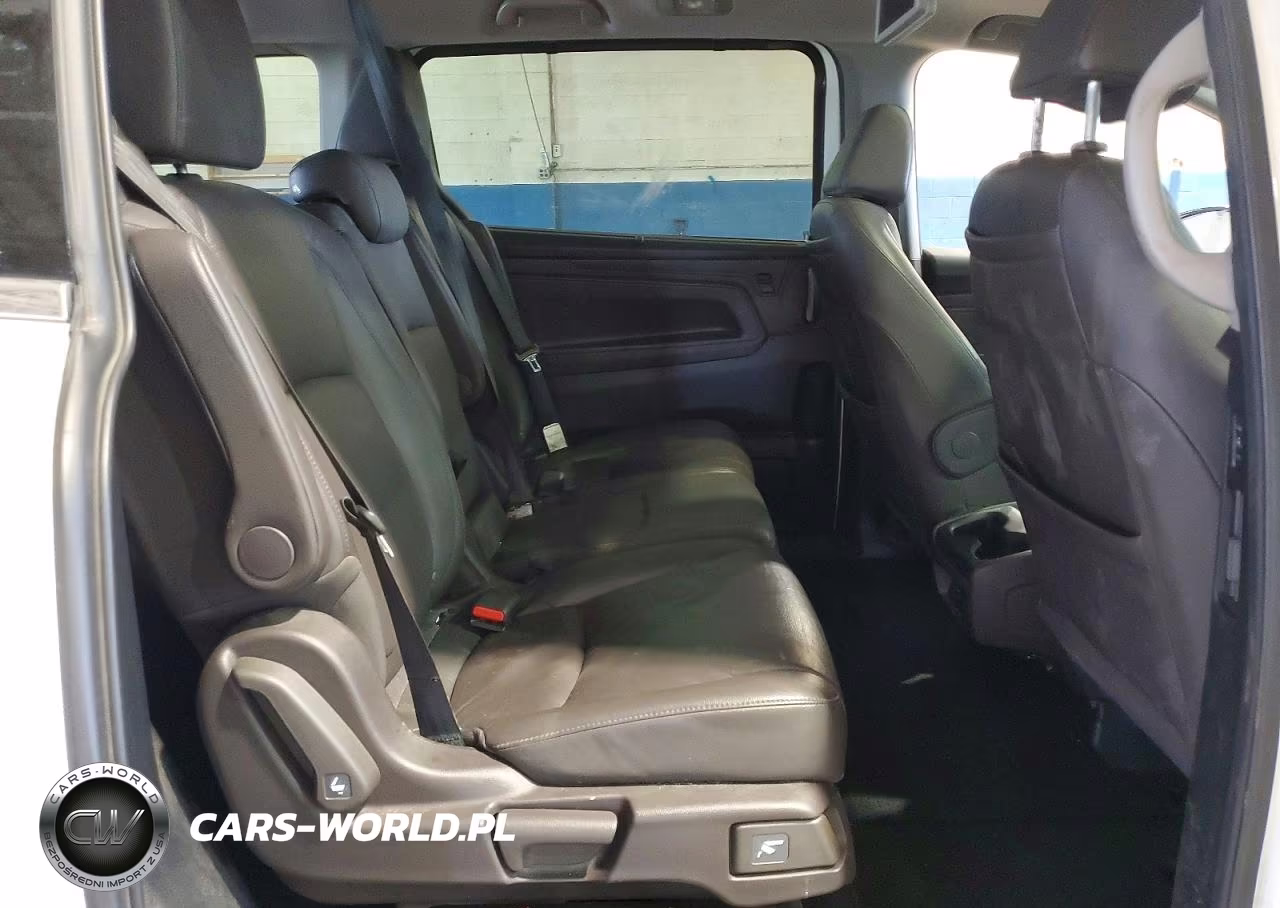 2018 Honda Odyssey Elite VIN:5FNRL6H94JB008710 - 11