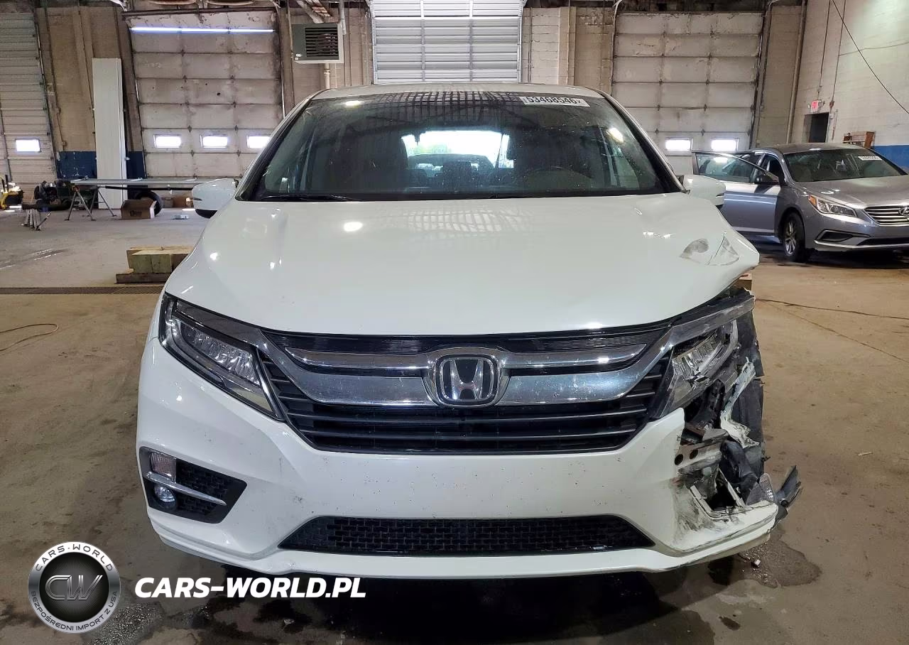 2018 Honda Odyssey Elite VIN:5FNRL6H94JB008710 - 5