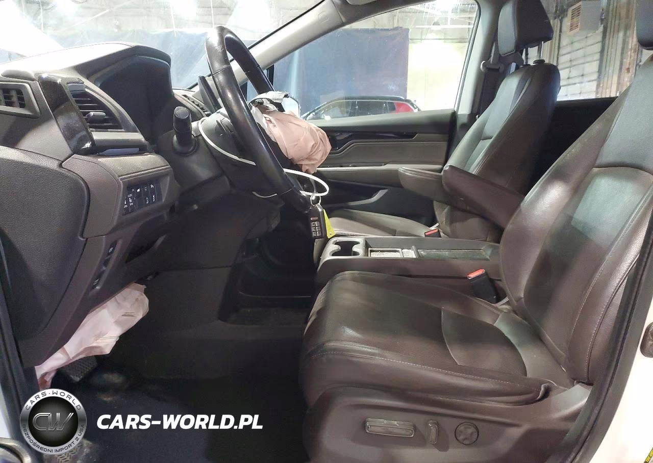 2018 Honda Odyssey Elite VIN:5FNRL6H94JB008710 - 7
