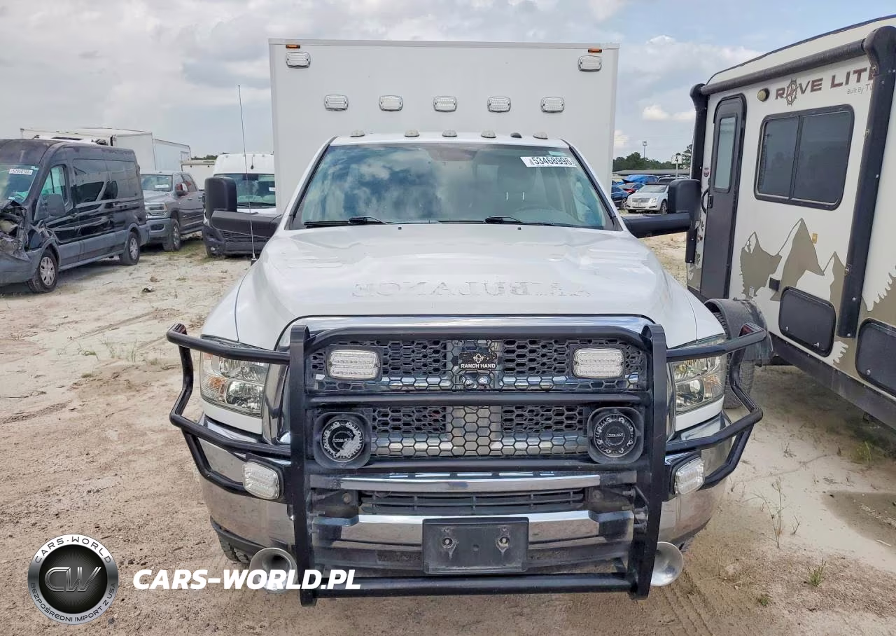 2018 Ram 3500 Frazer Ambulance VIN:3C7WRSBJ7JG188453 - 5