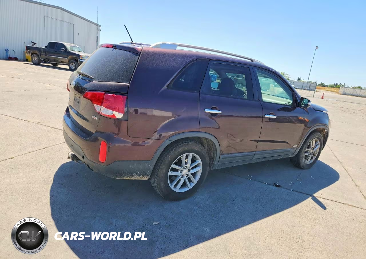 2014 Kia Sorento Lx VIN:5XYKTCA68EG465759 - 3