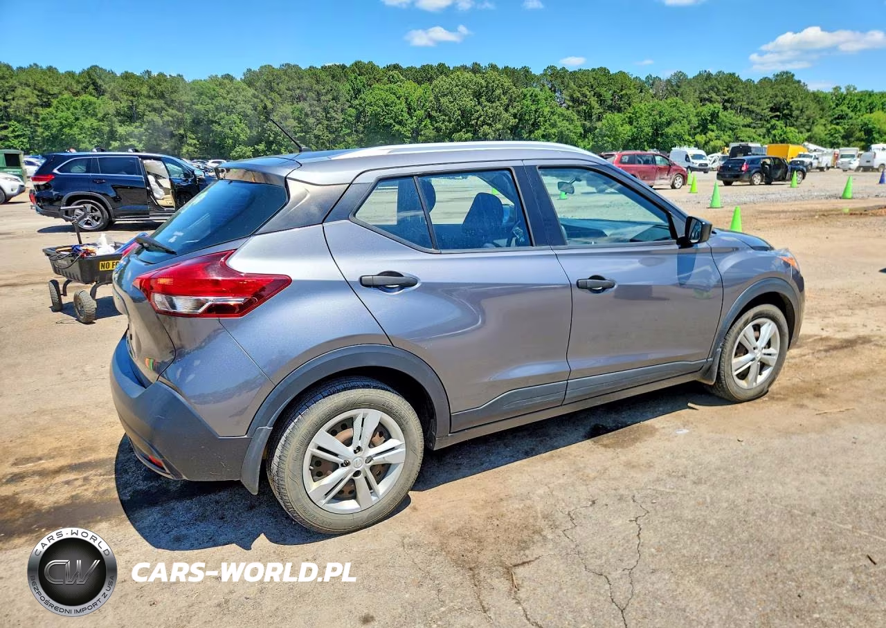 2018 Nissan Kicks S VIN:3N1CP5CU8JL536285 - 3