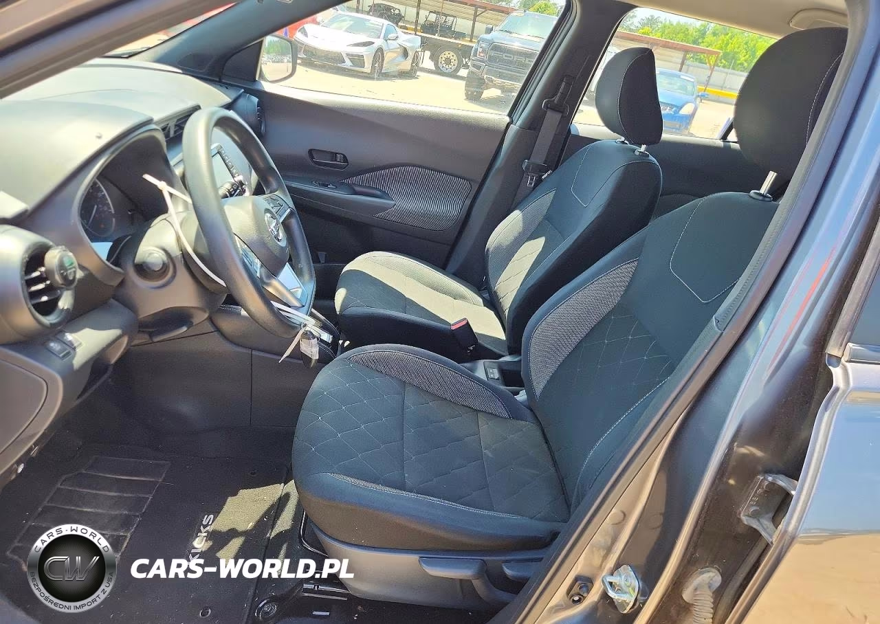 2018 Nissan Kicks S VIN:3N1CP5CU8JL536285 - 7