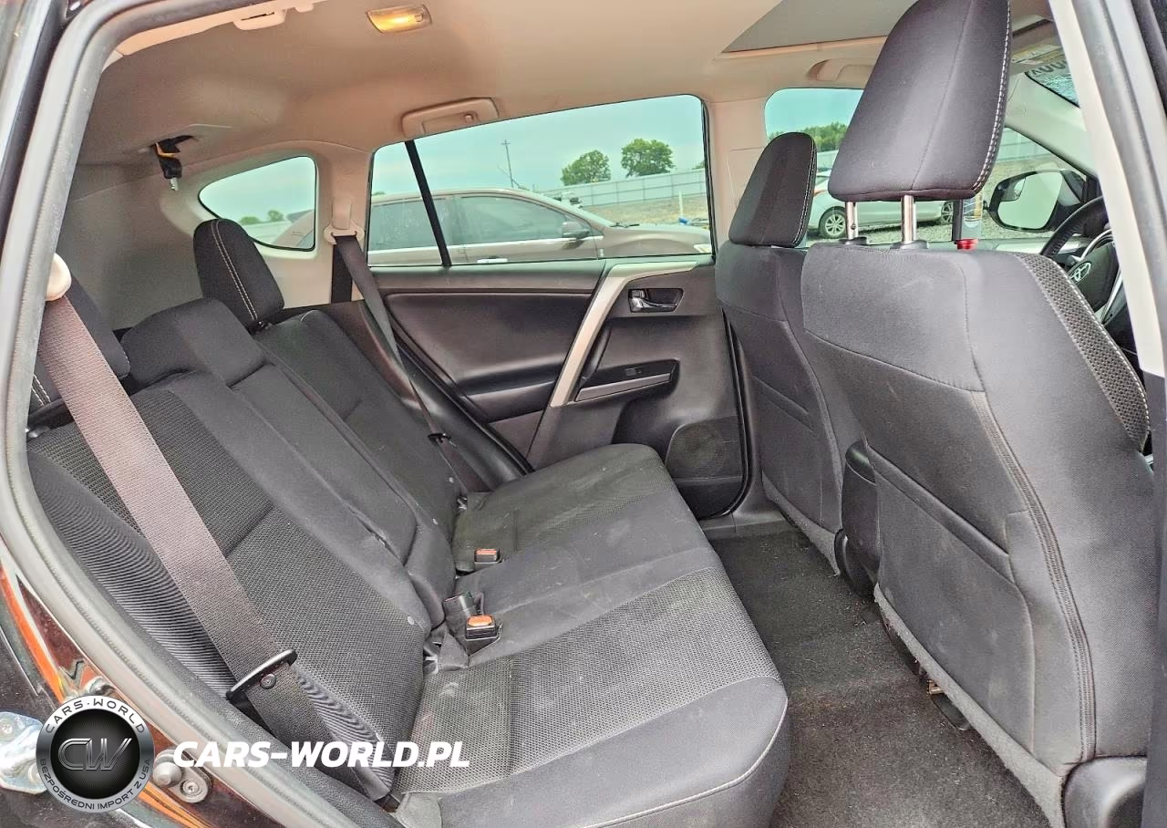 2018 Toyota Rav4 Xle VIN:2T3RFREV5JW704335 - 11