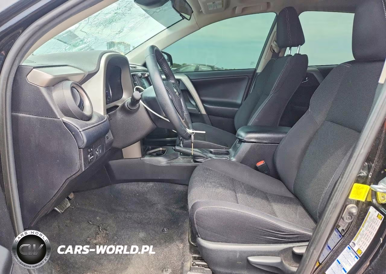2018 Toyota Rav4 Xle VIN:2T3RFREV5JW704335 - 7