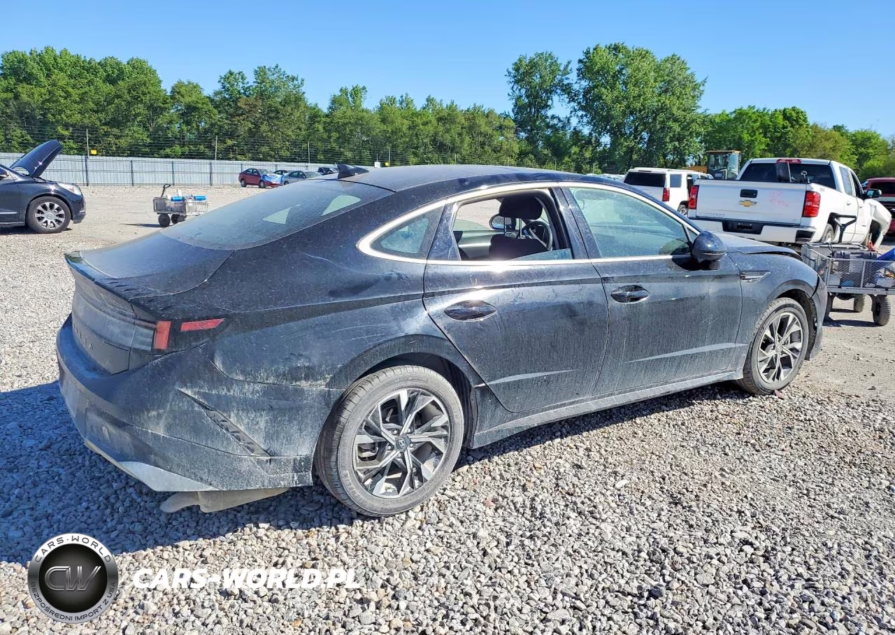 2025 Hyundai Sonata Sel VIN:KMHL64JA1SA429523 - 3