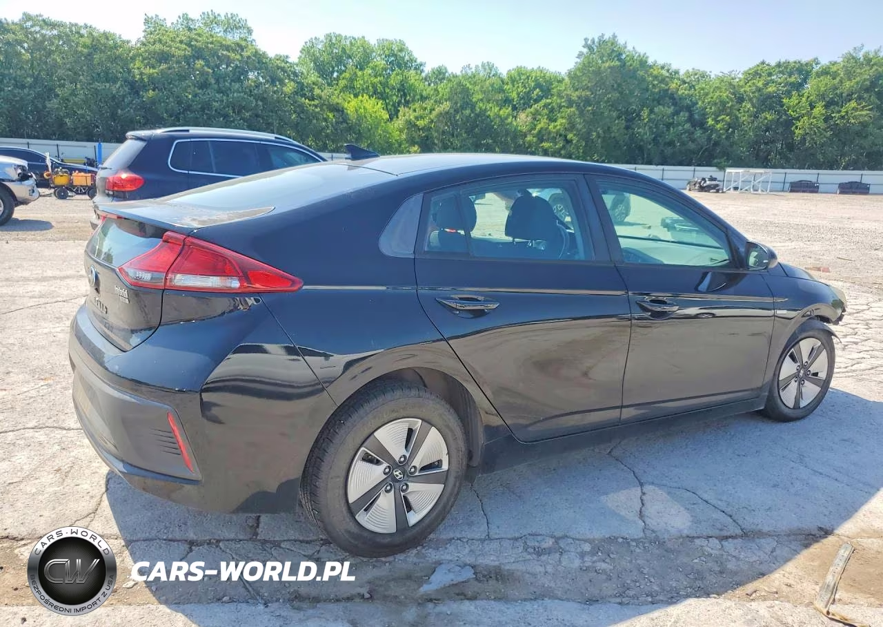 2018 Hyundai Ioniq Blue VIN:KMHC65LC9JU076708 - 3