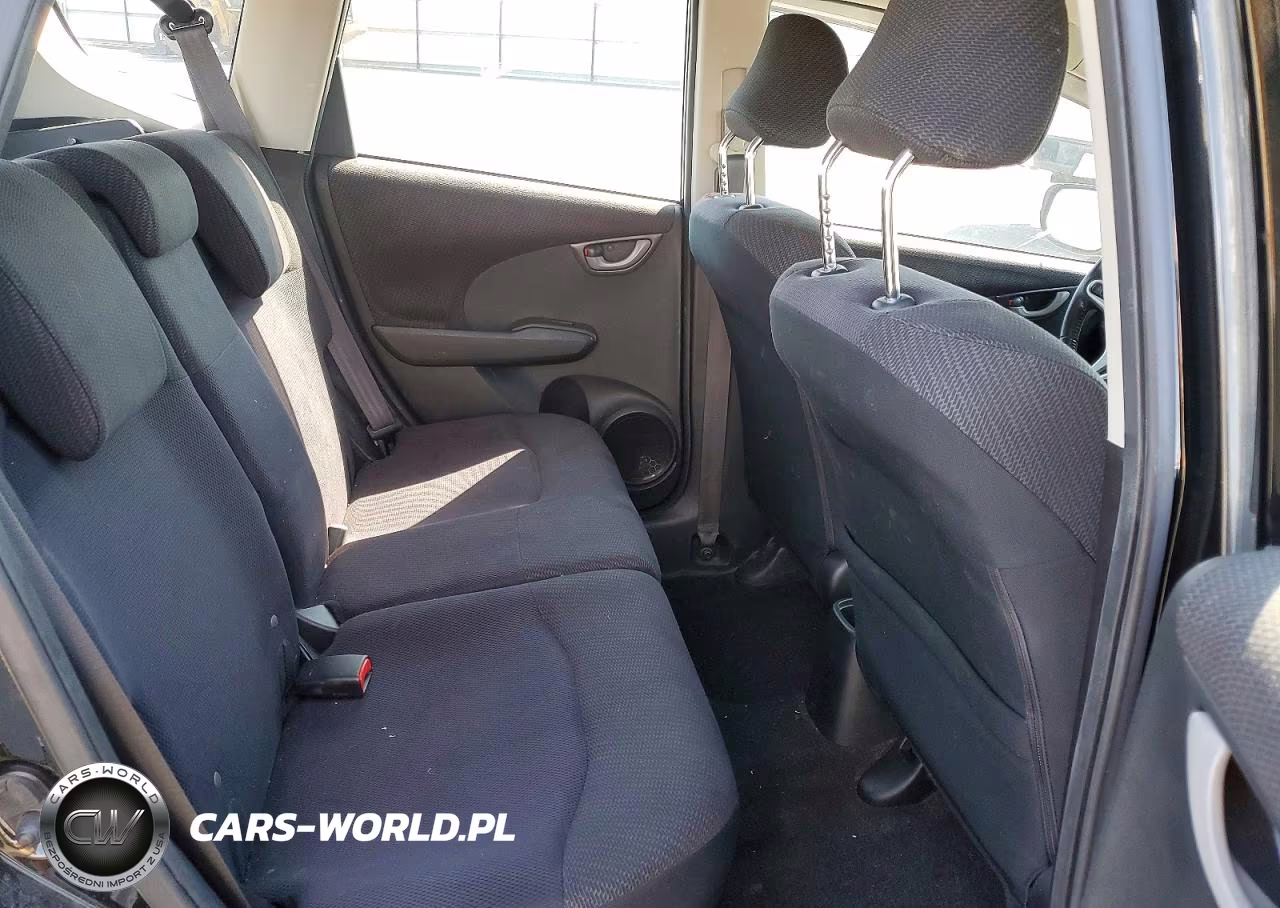 2012 Honda Fit Sport VIN:JHMGE8H55CC009079 - 10