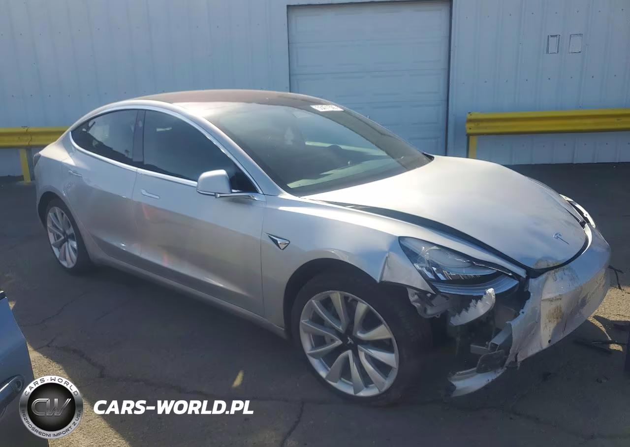 2018 Tesla Model 3 VIN:5YJ3E1EB1JF091300 - 4