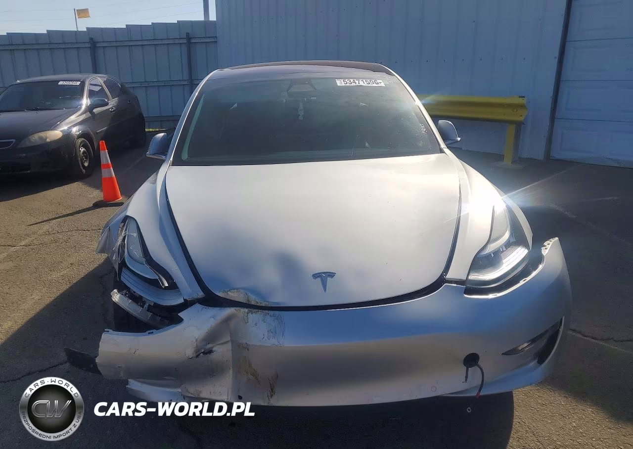 2018 Tesla Model 3 VIN:5YJ3E1EB1JF091300 - 5