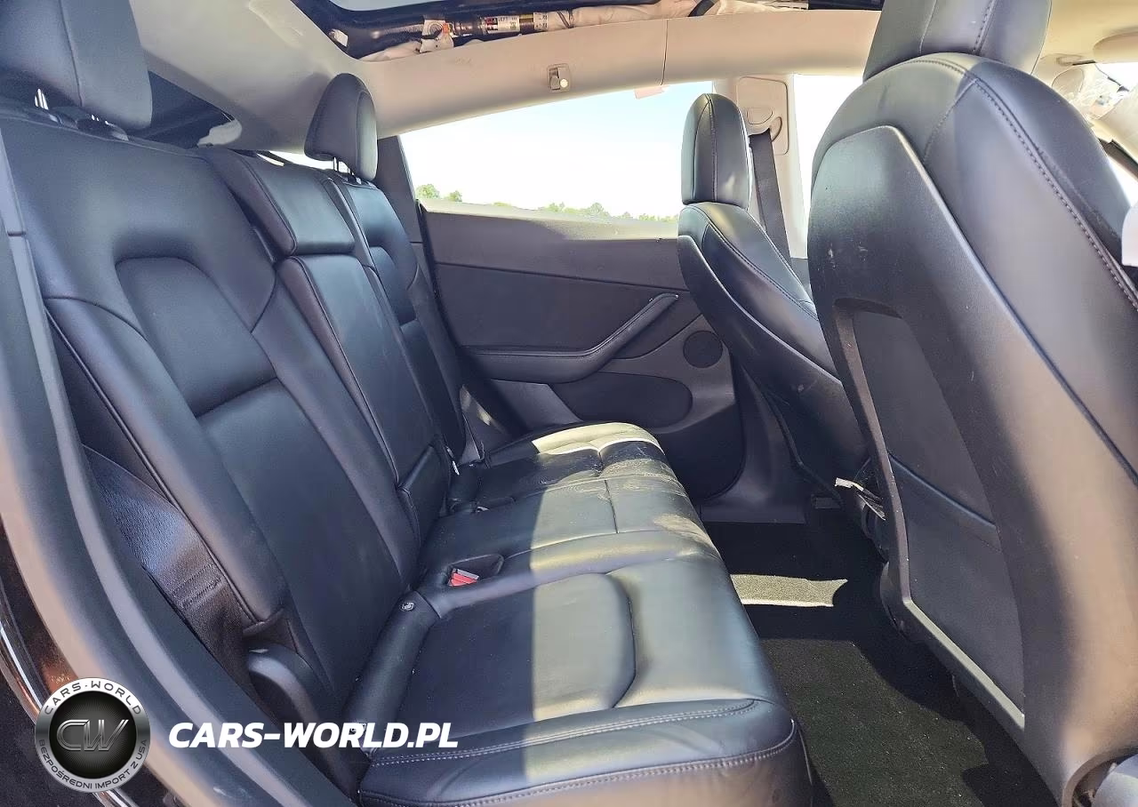 2021 Tesla Model Y VIN:5YJYGDED8MF126339 - 10