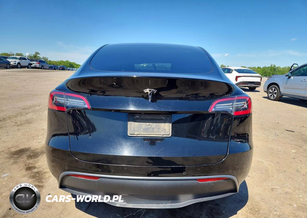 2021 Tesla Model Y VIN:5YJYGDED8MF126339 - 6