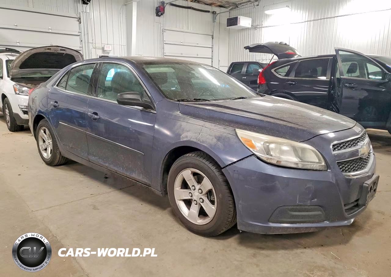 2013 Chevrolet Malibu Ls VIN:1G11B5SA8DF186805 - 4