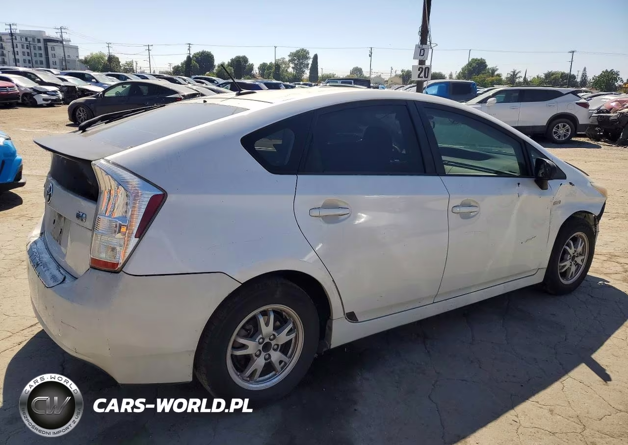 2010 Toyota Prius VIN:JTDKN3DUXA0085553 - 3