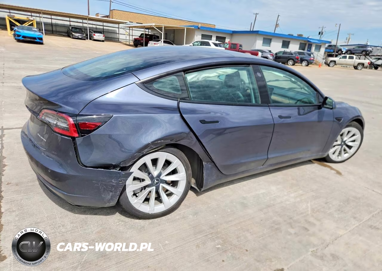 2022 Tesla Model 3 VIN:5YJ3E1EB1NF339969 - 3