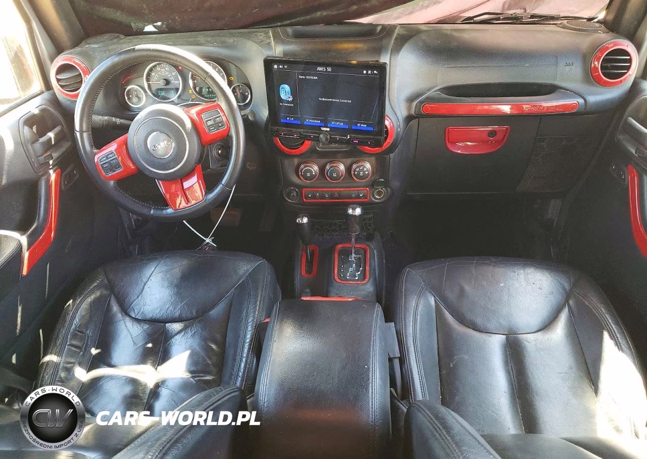 2015 Jeep Wrangler Unlimited Sahara VIN:1C4BJWEG5FL683836 - 8