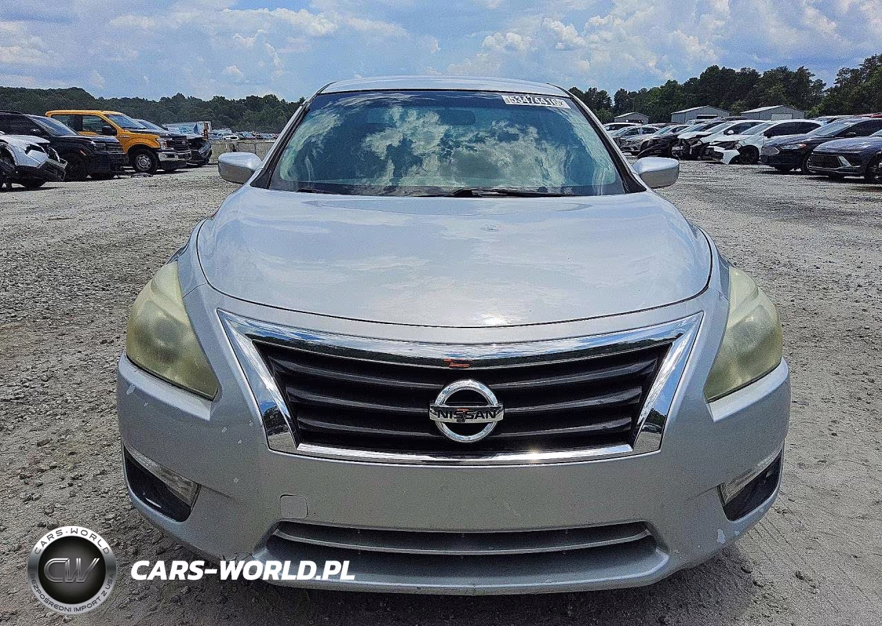 2015 Nissan Altima 2.5 S VIN:1N4AL3AP8FN368646 - 5