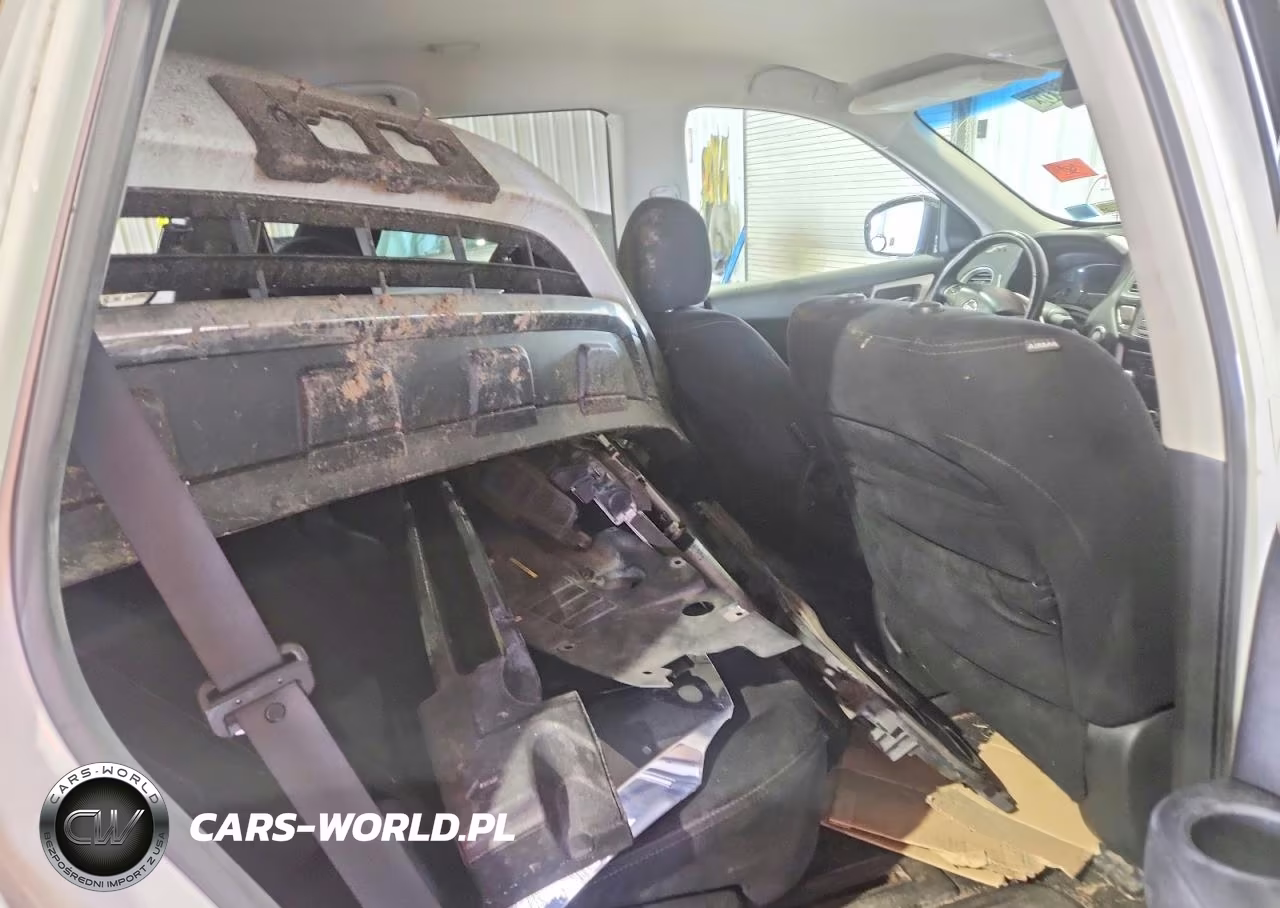 2013 Nissan Pathfinder S VIN:5N1AR2MM1DC651947 - 11