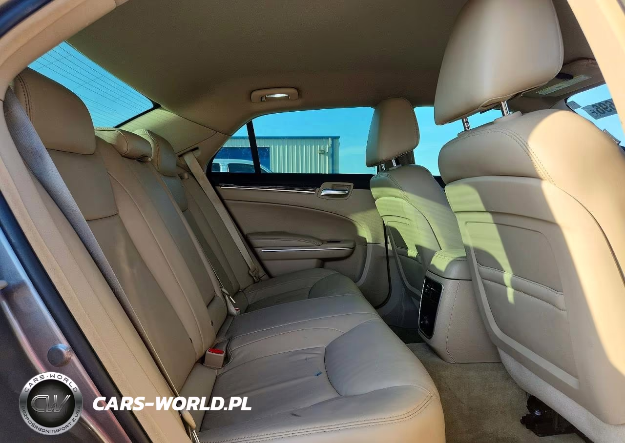 2012 Chrysler 300 Limited VIN:2C3CCACG7CH257096 - 10