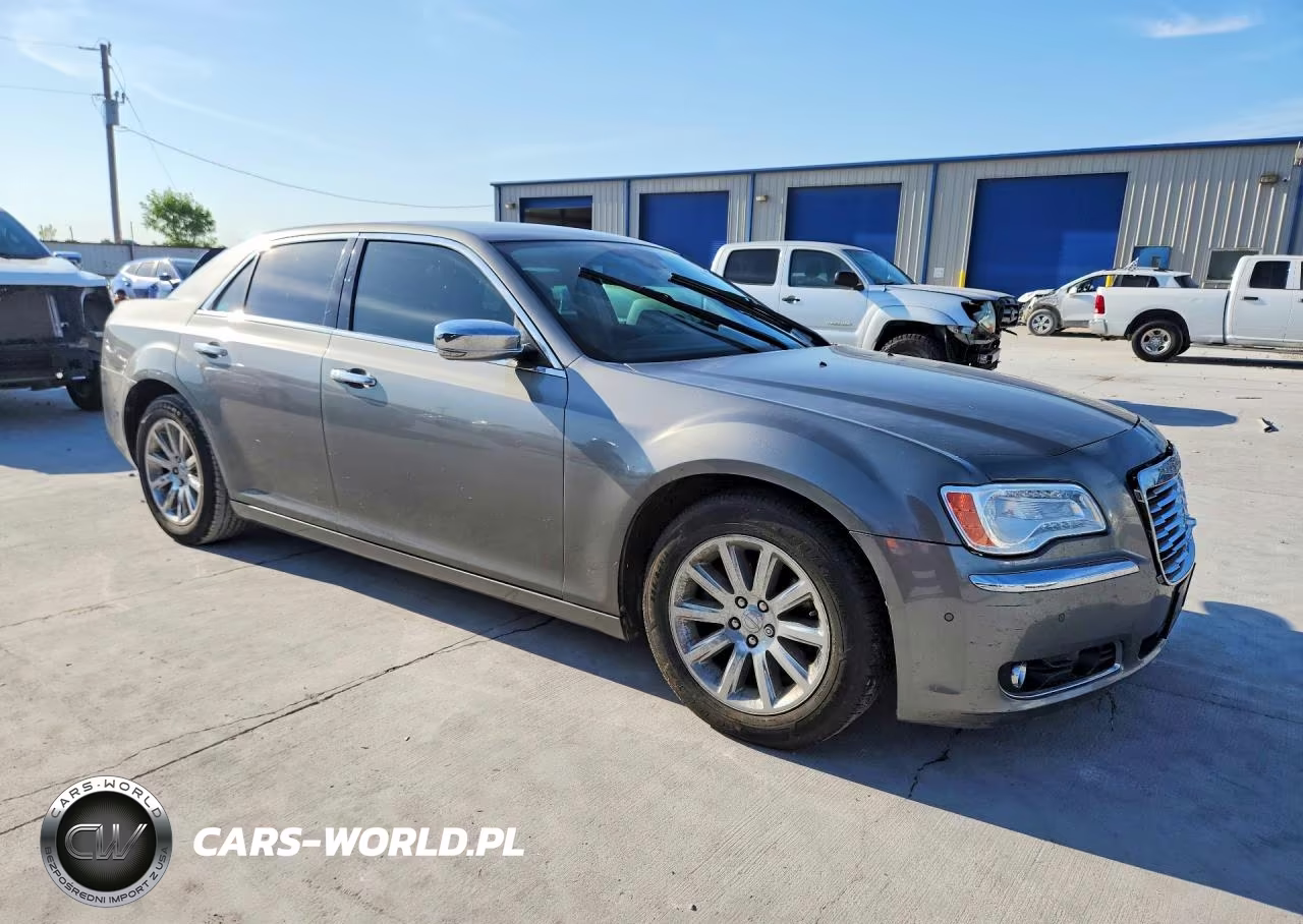 2012 Chrysler 300 Limited VIN:2C3CCACG7CH257096 - 4