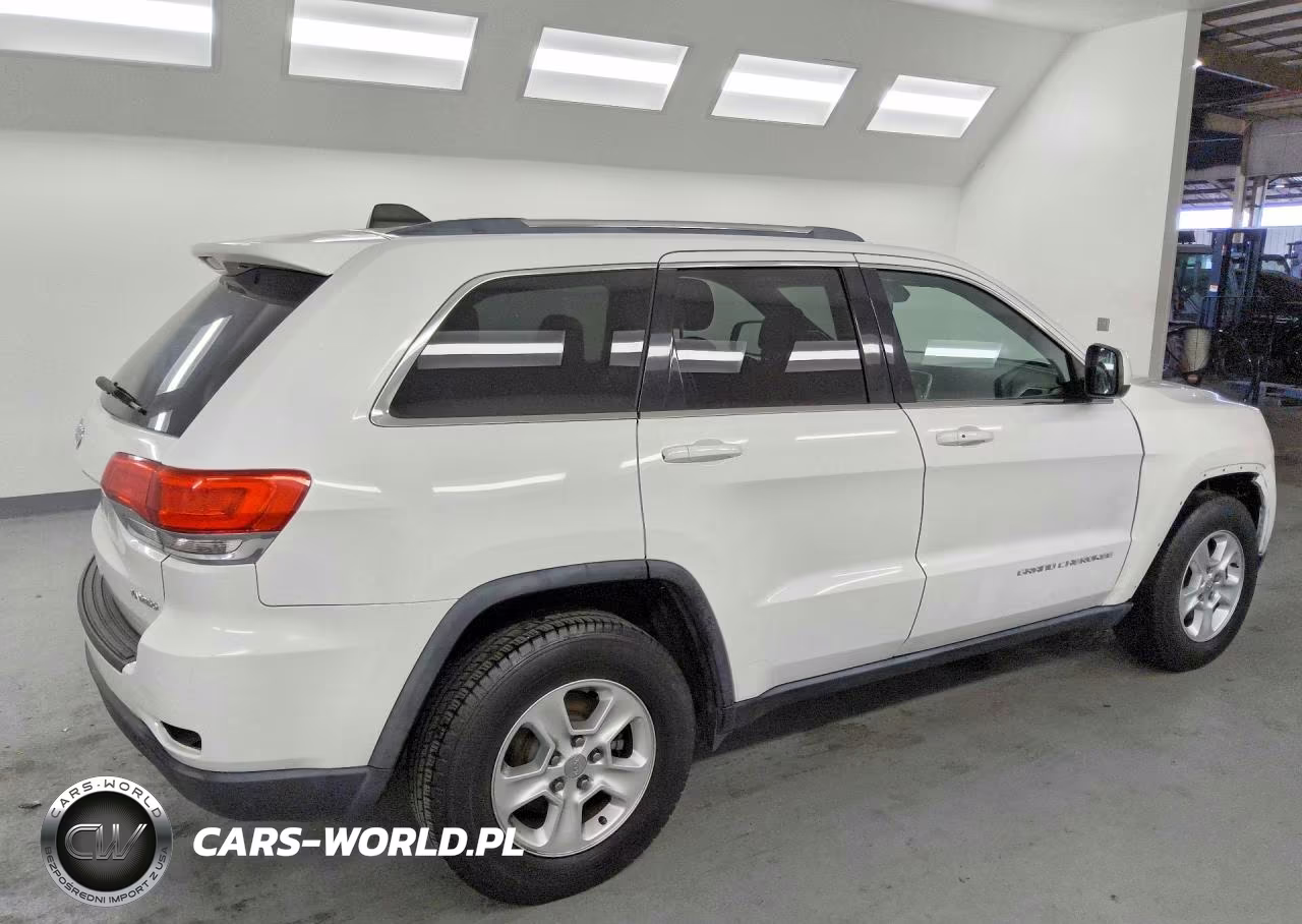 2014 Jeep Grand Cherokee Laredo VIN:1C4RJEAG6EC113678 - 3