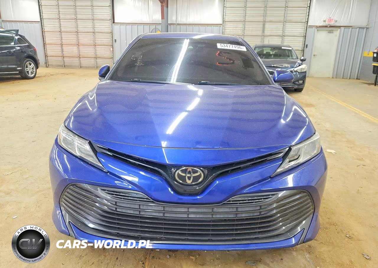 2018 Toyota Camry Le VIN:4T1B11HK9JU579383 - 5
