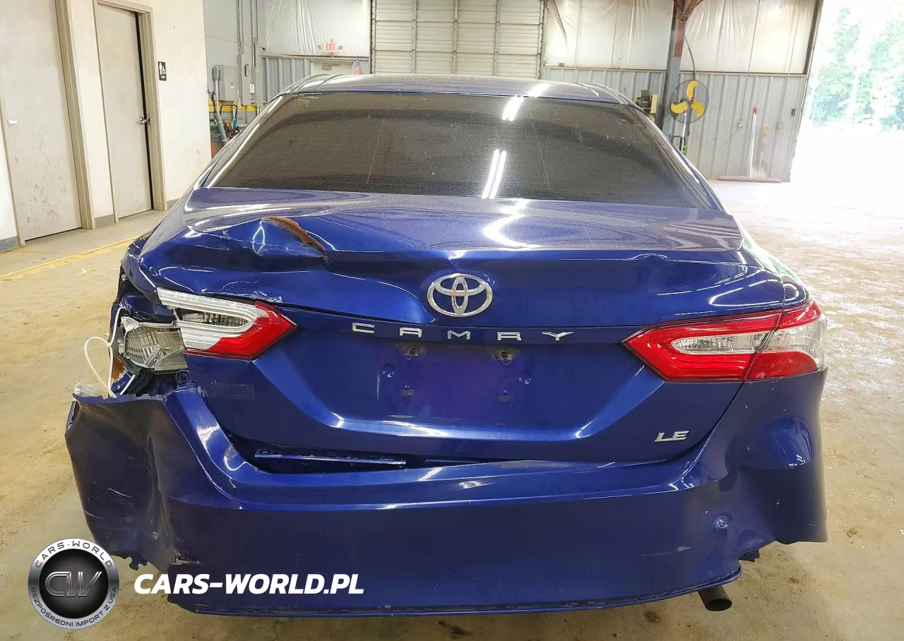 2018 Toyota Camry Le VIN:4T1B11HK9JU579383 - 6