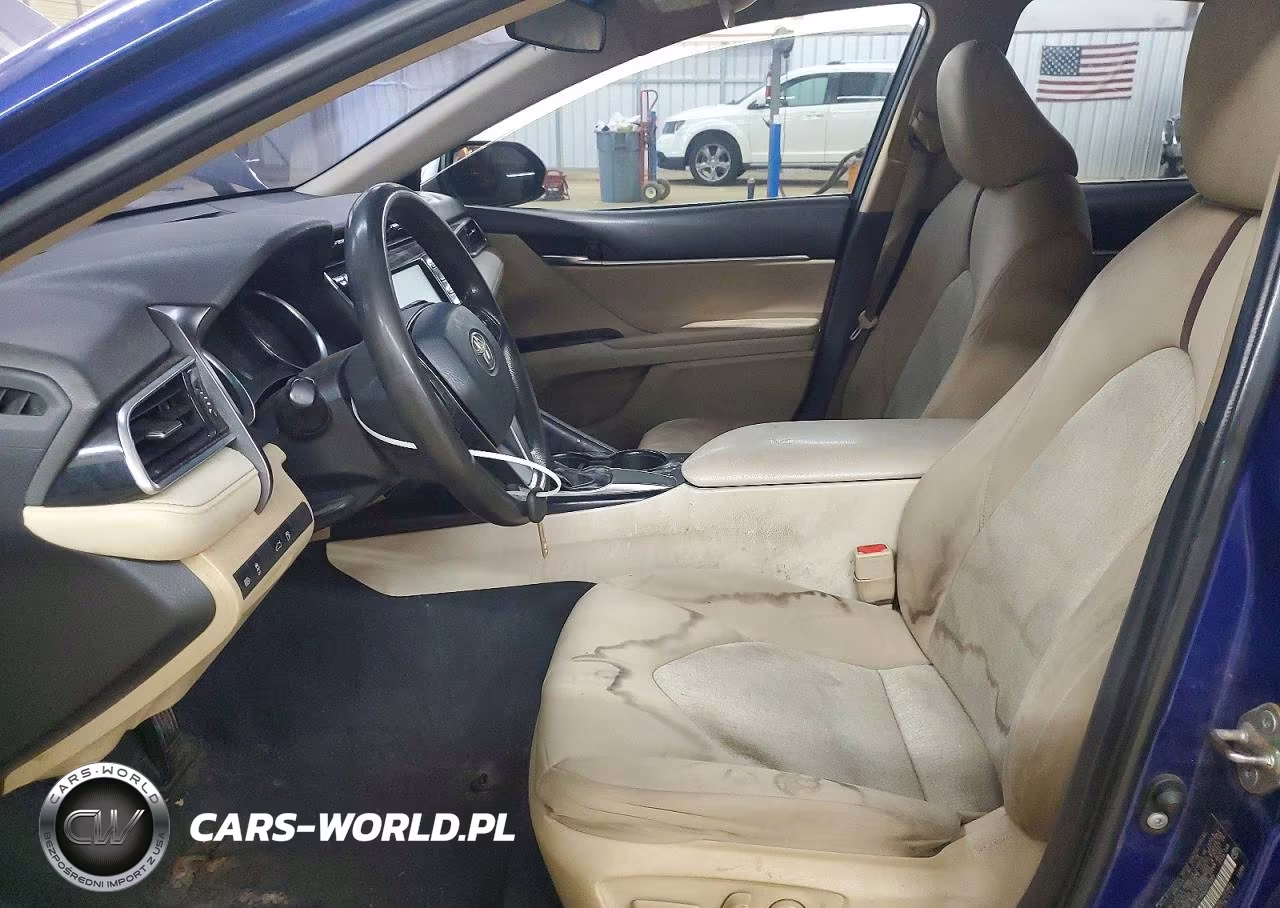 2018 Toyota Camry Le VIN:4T1B11HK9JU579383 - 7
