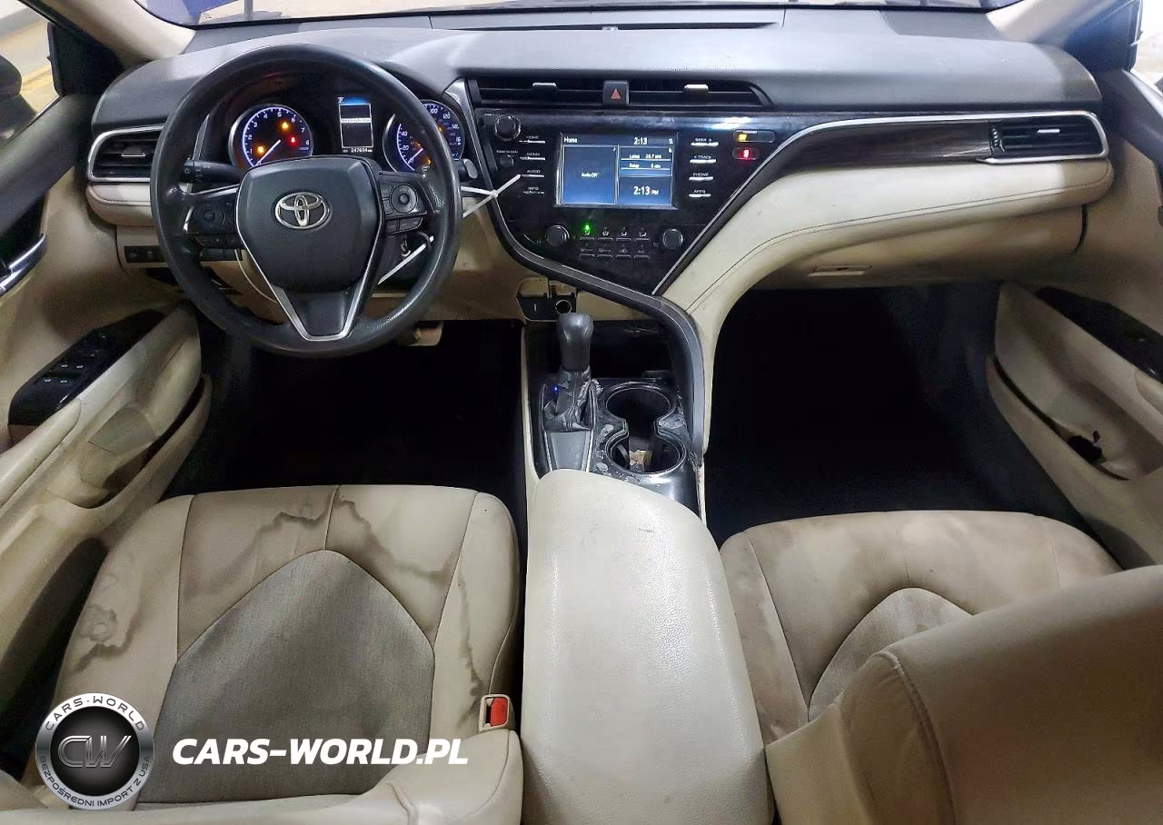 2018 Toyota Camry Le VIN:4T1B11HK9JU579383 - 8