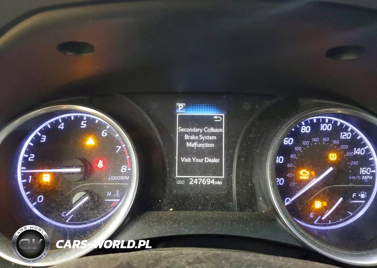 2018 Toyota Camry Le VIN:4T1B11HK9JU579383 - 9
