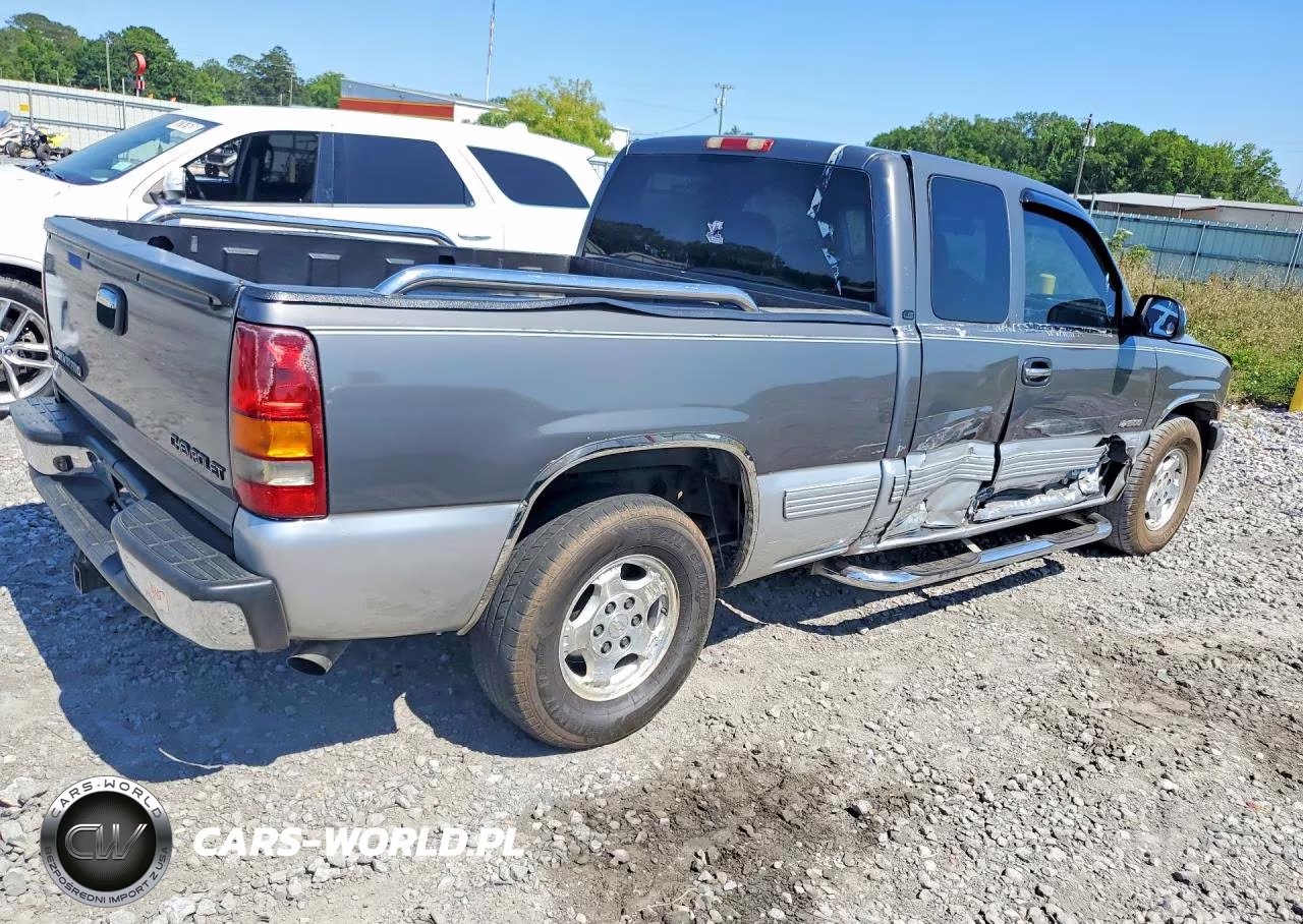 2002 Chevrolet Silverado C1500 VIN:2GCEC19TX21276032 - 3