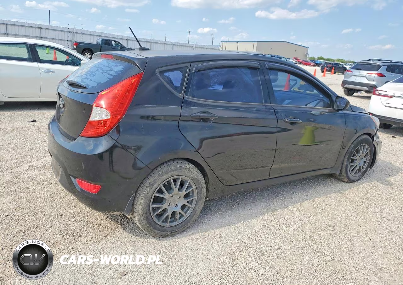 2014 Hyundai Accent Gs VIN:KMHCT5AE7EU192900 - 3