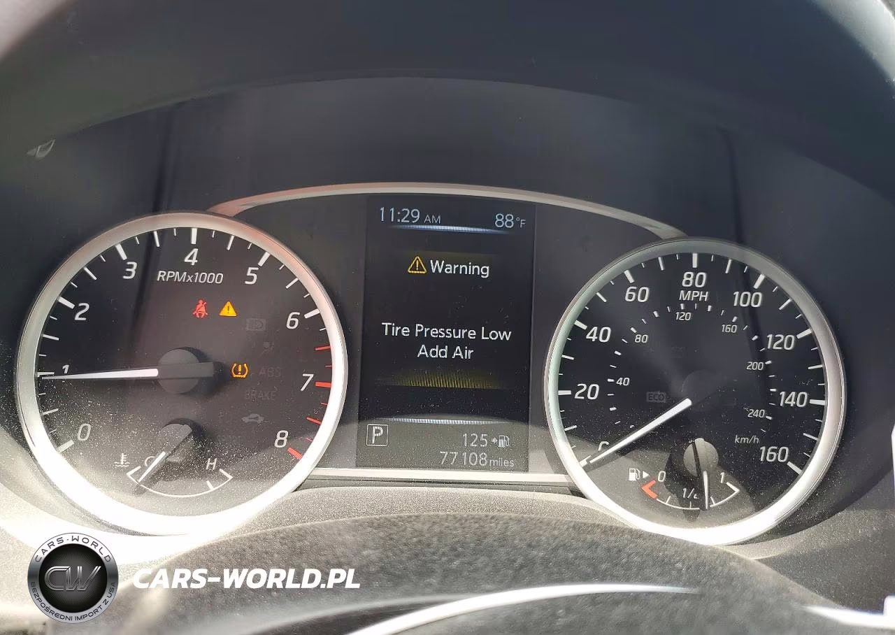 2017 Nissan Sentra Sv VIN:3N1AB7AP1HY402567 - 9