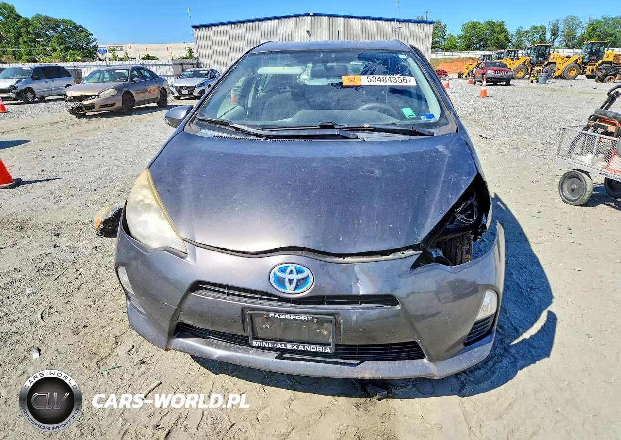 2012 Toyota Prius C Three VIN:JTDKDTB33C1511562 - 5