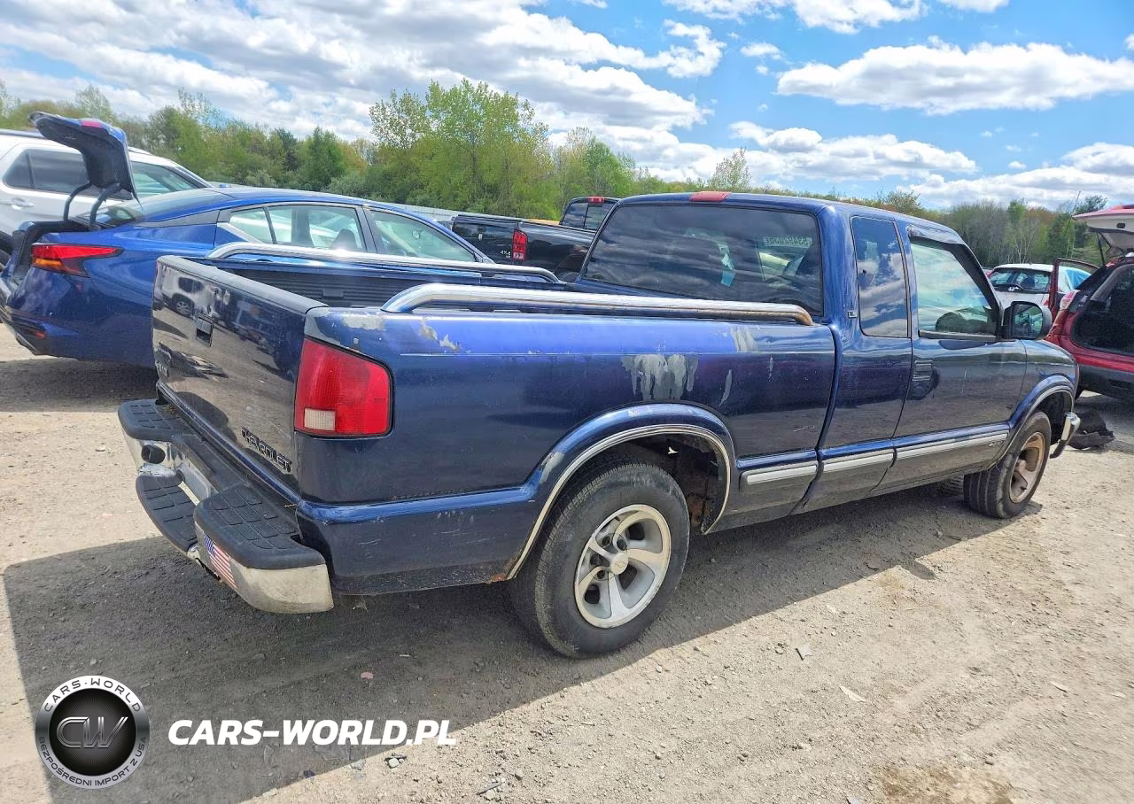 2002 Chevrolet S Truck S10 VIN:1GCCS195928161477 - 3