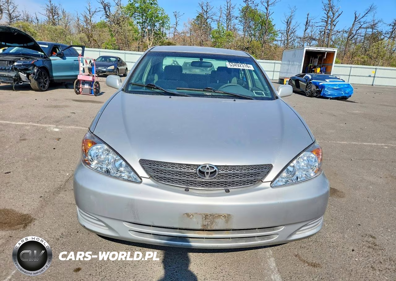 2004 Toyota Camry Le VIN:4T1BE32K84U916588 - 5