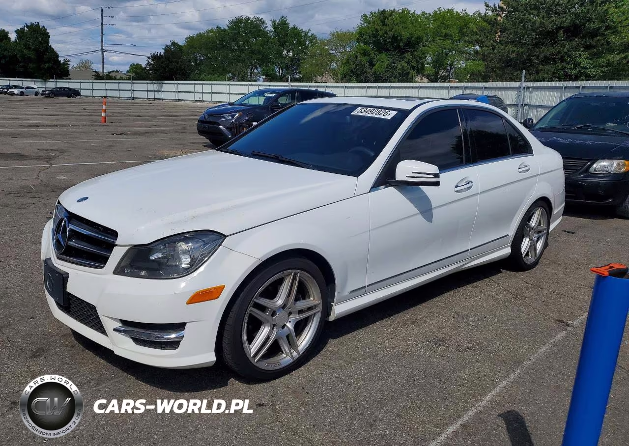 2014 Mercedes-Benz C – zdjęcie 1 z 12