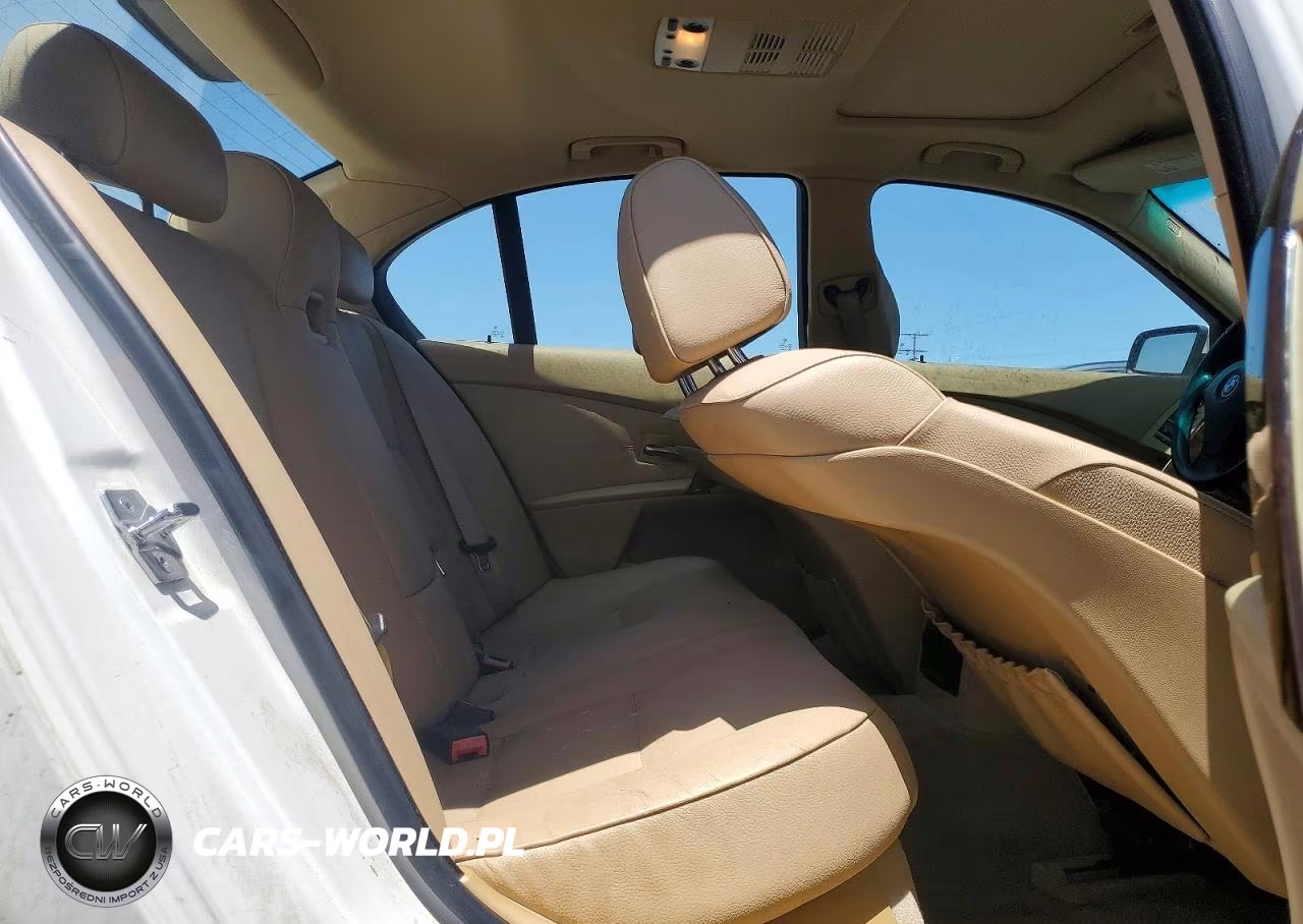 2006 BMW 530 Xi VIN:WBANF73526CG67955 - 10