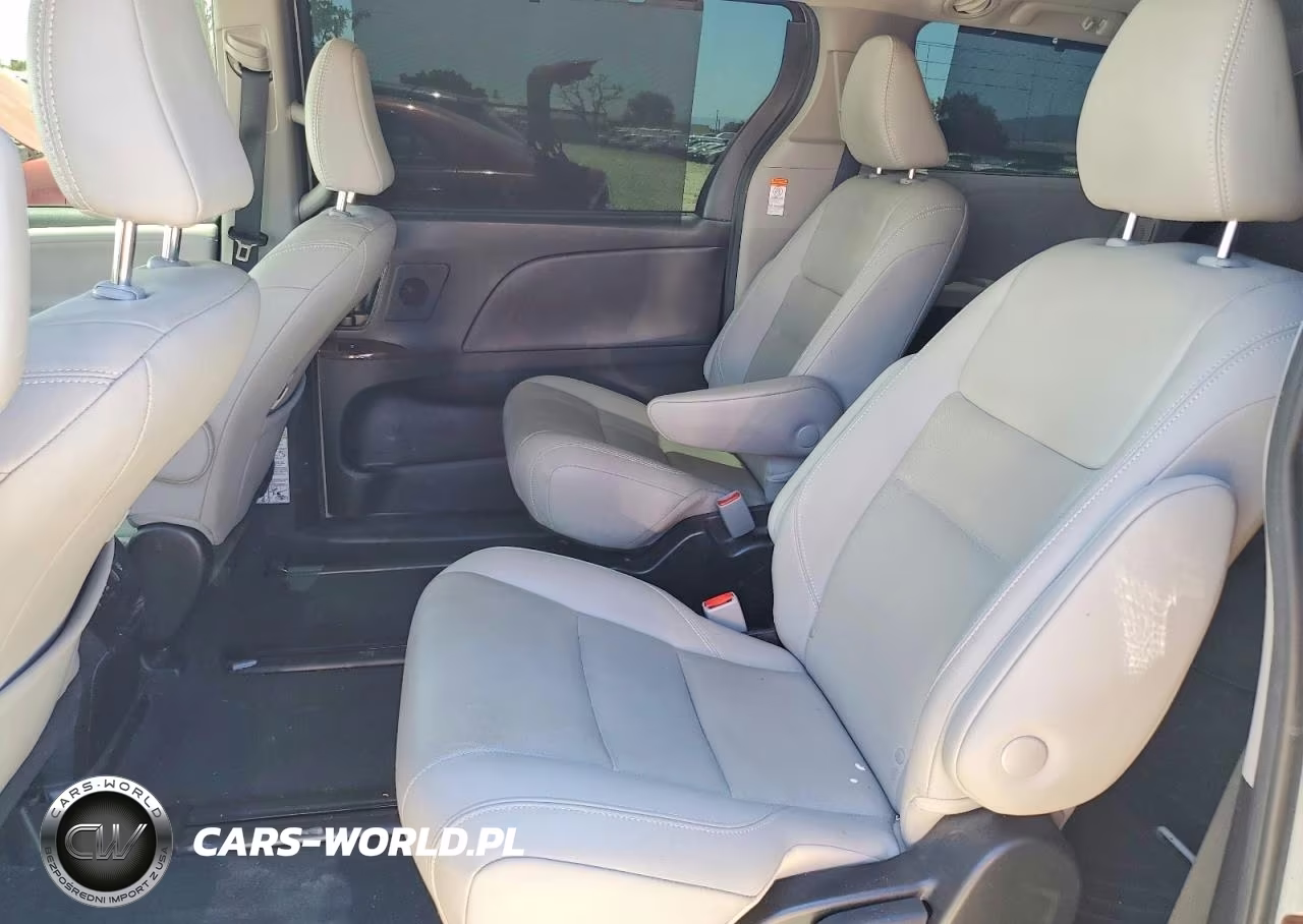 2020 Toyota Sienna Limited Premium 7-Passenger VIN:5TDDZ3DC2LS237104 - 11
