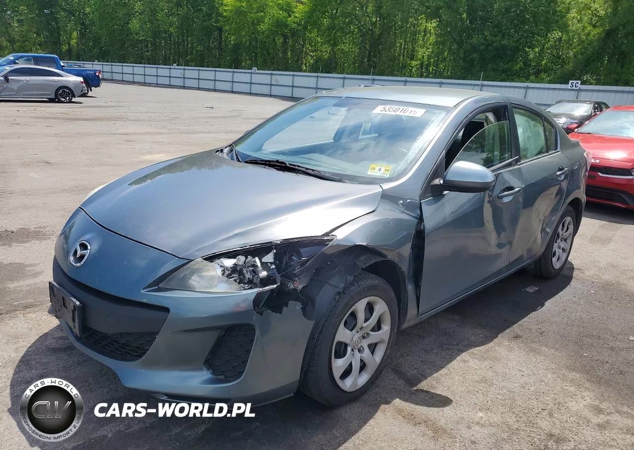 2013 Mazda 3 I
