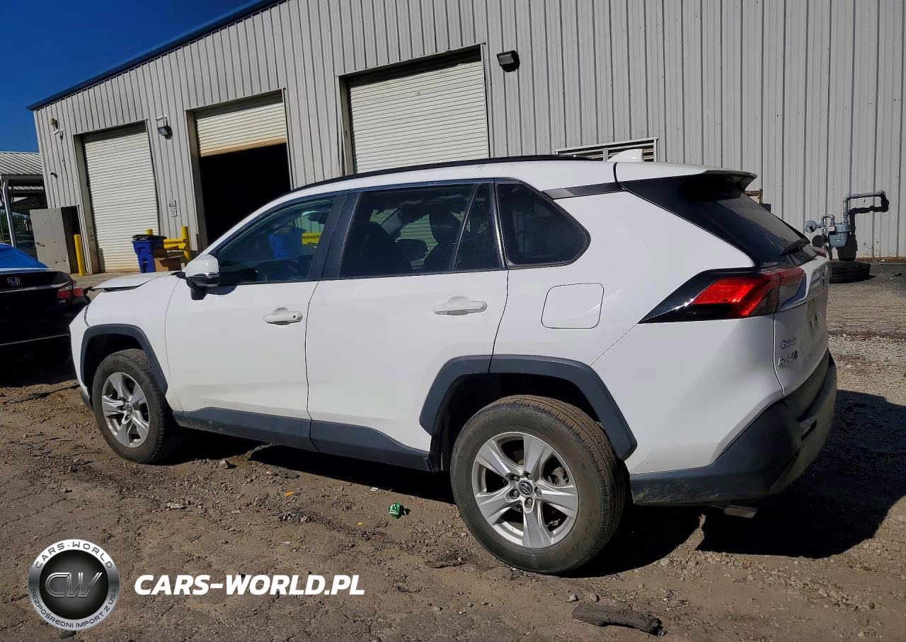 2021 Toyota Rav4 Xle VIN:2T3W1RFV1MW117649 - 2